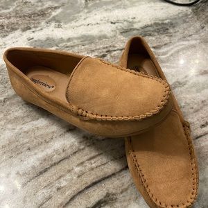 Comfort View. Loafers. New never worn. 8.5